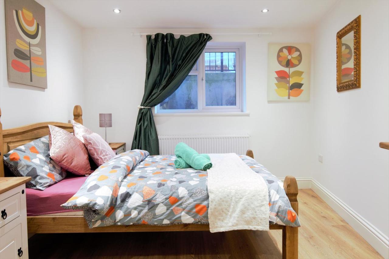 Stylish 2 Bedroom Apartment In The Heart Of Greenwich Londra Exterior foto