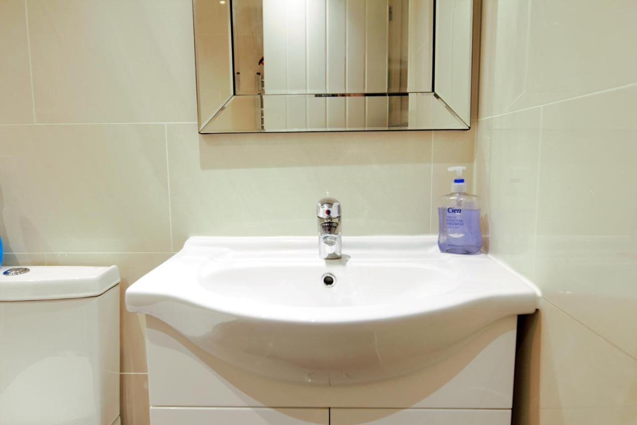 Stylish 2 Bedroom Apartment In The Heart Of Greenwich Londra Exterior foto