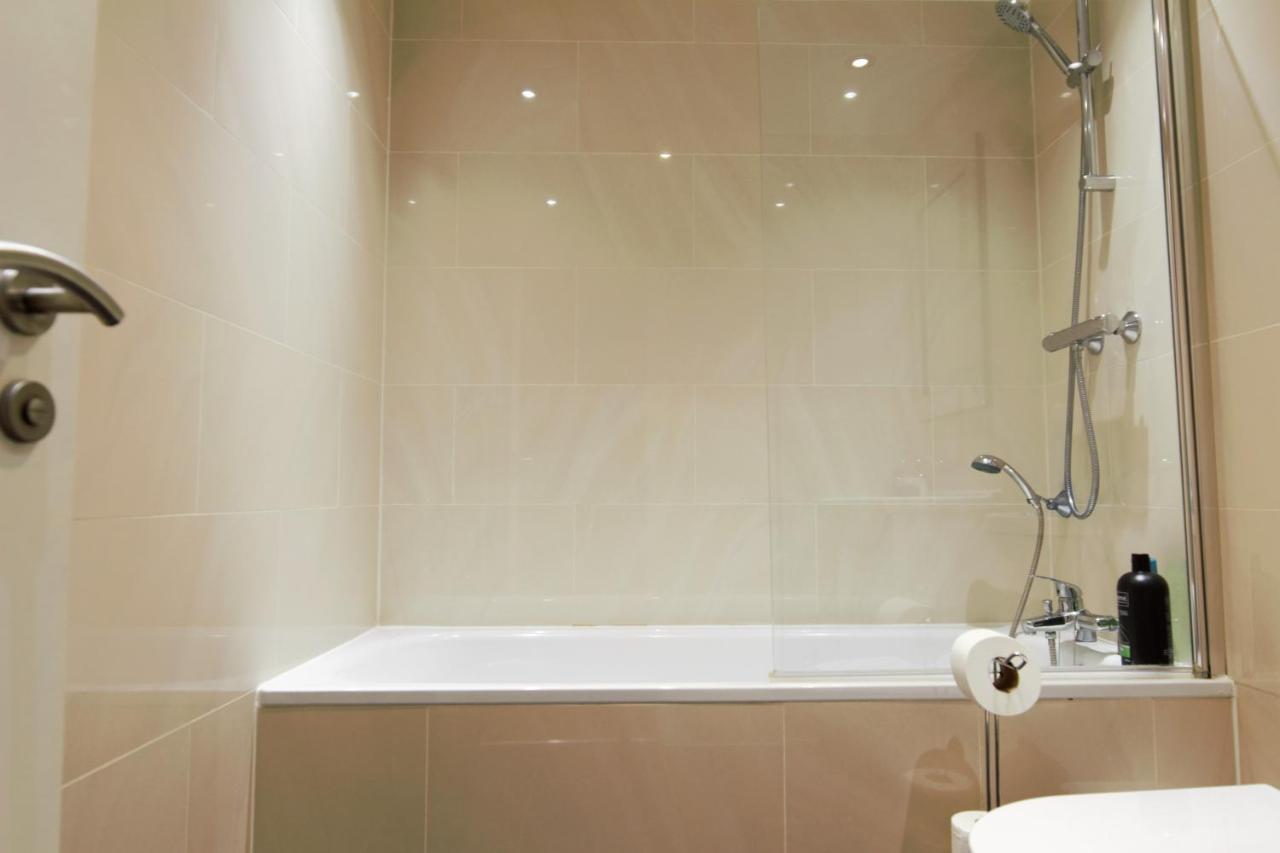 Stylish 2 Bedroom Apartment In The Heart Of Greenwich Londra Exterior foto